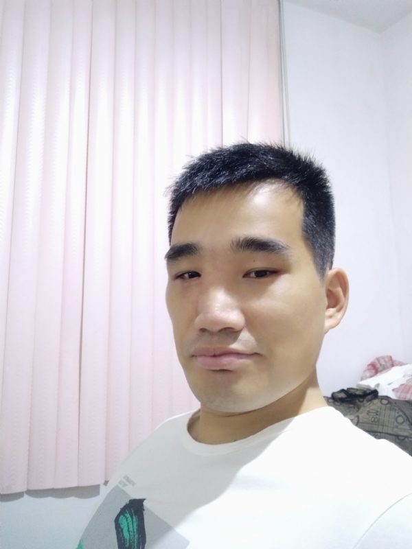 大男孩的第一张照片--龙岩婚介网
