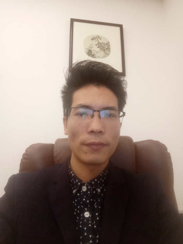 爱也要以诚相待的第一张照片--龙岩婚介网
