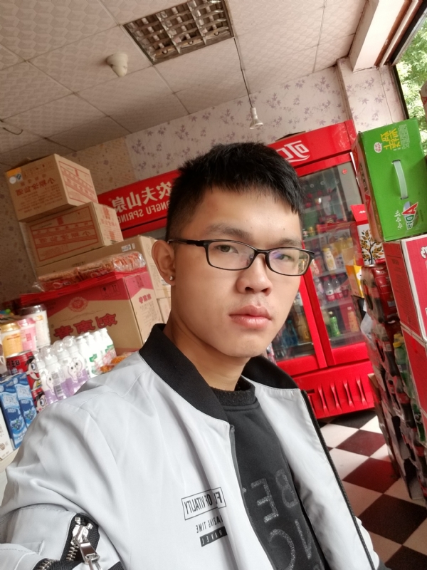 柒年的第一张照片--龙岩婚介网