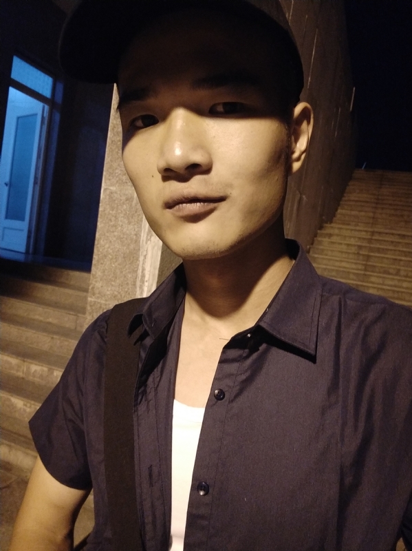 各取所需的第一张照片--龙岩婚介网