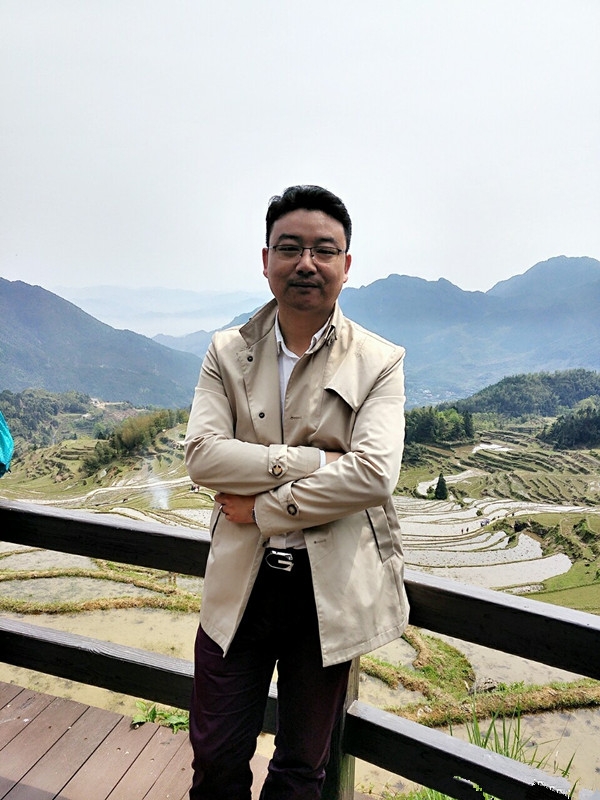 过往的第二张照片--龙岩婚介网