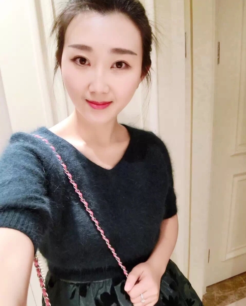 小妮的第三张照片--龙岩婚介网