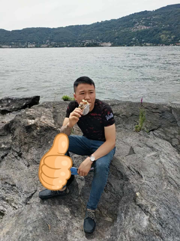 绚烂背后的平淡的第一张照片--龙岩婚介网