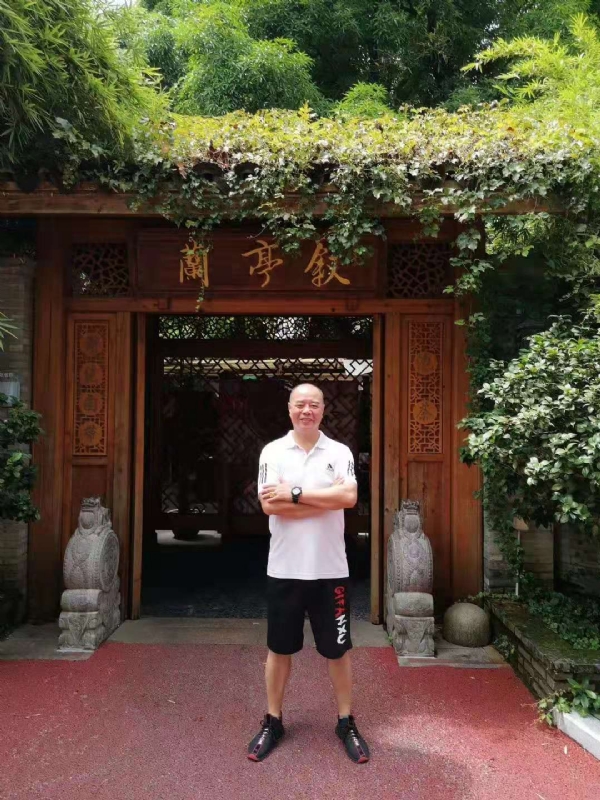 李国伟的第四张照片--龙岩婚介网