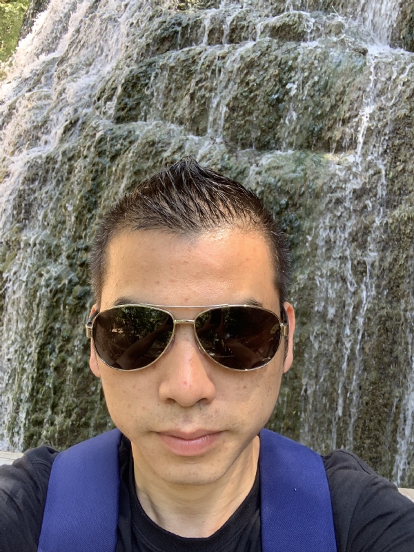 高兴的第二张照片--龙岩婚介网