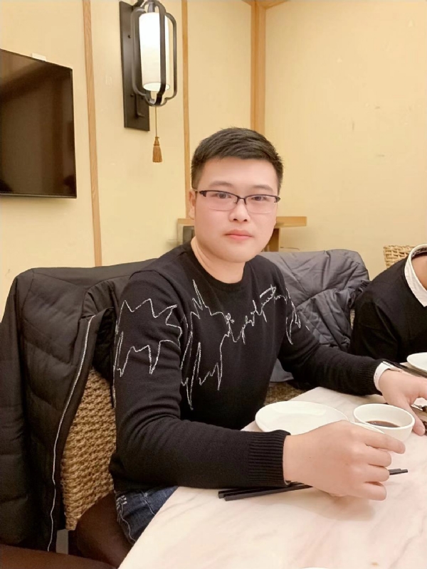 YIDA的第一张照片--龙岩婚介网