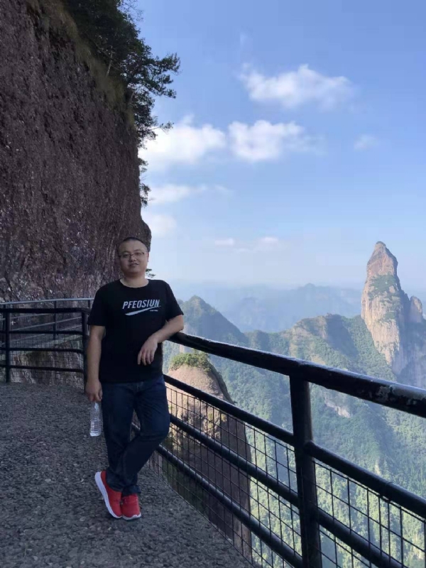 不杵于物的第一张照片--龙岩婚介网