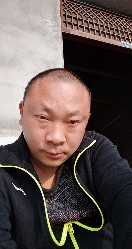 马克的第一张照片--龙岩婚介网
