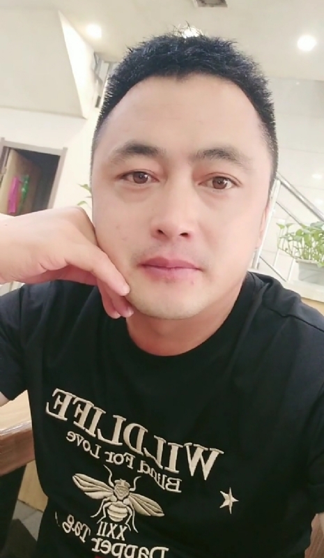 廖艾德的第一张照片--龙岩婚介网