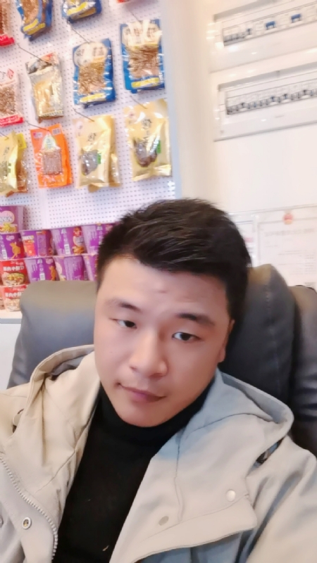 小宇的第一张照片--龙岩婚介网