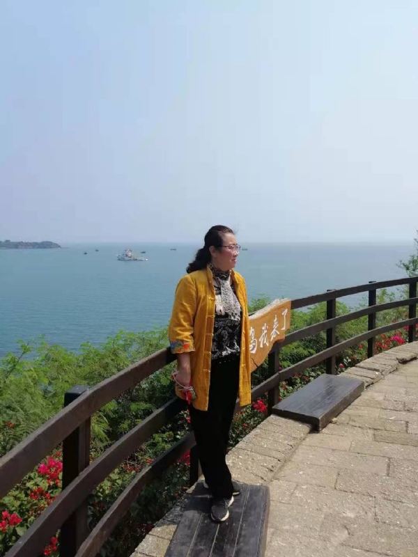 曦若半秋的第一张照片--龙岩婚介网
