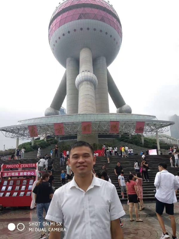 小猫吃老鼠的第一张照片--龙岩婚介网