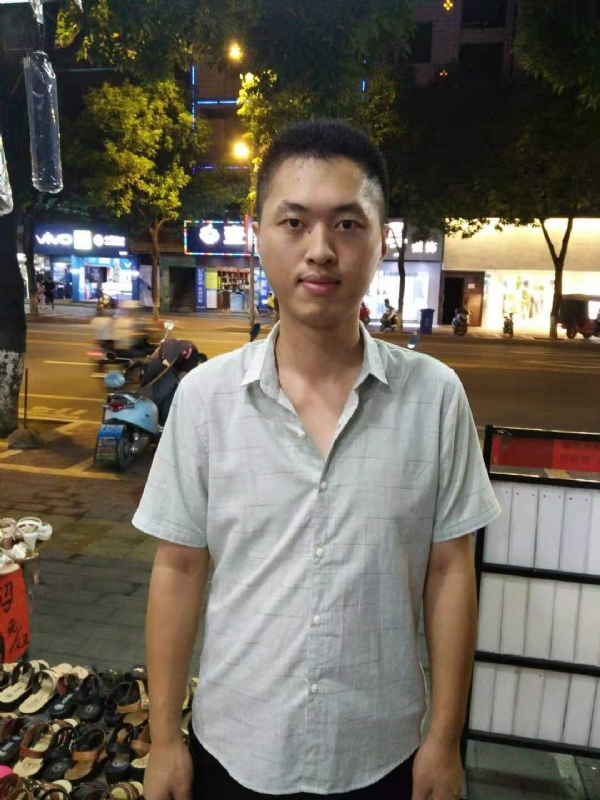 单身的雄鹰的第一张照片--龙岩婚介网