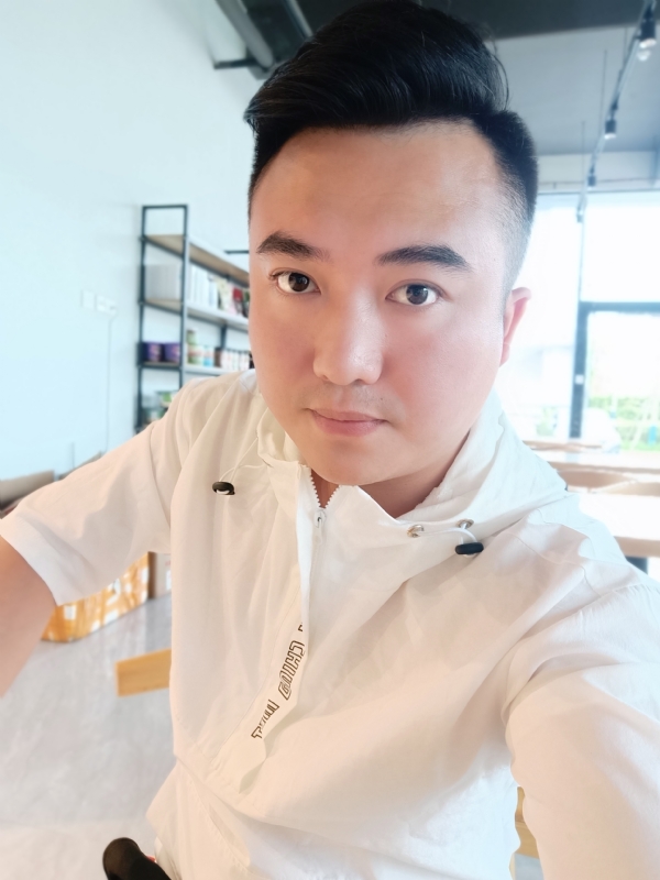 王先生的第一张照片--龙岩婚介网