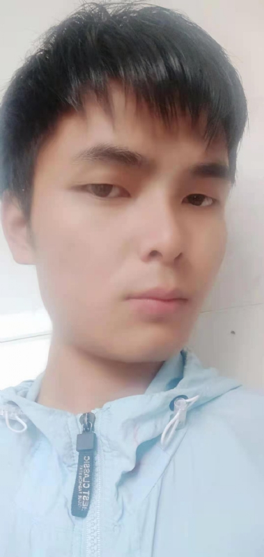安静的男生的第一张照片--龙岩婚介网
