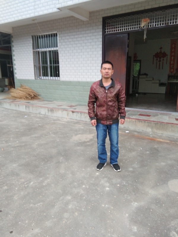 阿泉的第一张照片--龙岩婚介网