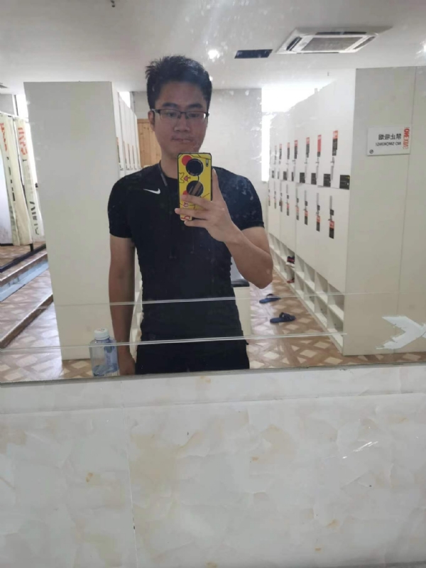 习惯发呆的第一张照片--龙岩婚介网