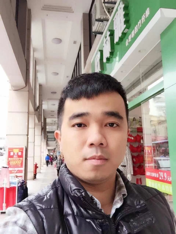小小怪兽的第一张照片--龙岩婚介网