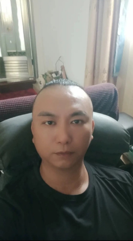 施逸森的第一张照片--龙岩婚介网
