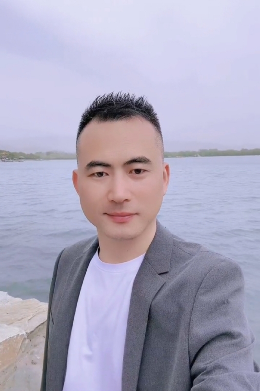 一往情深的第一张照片--龙岩婚介网