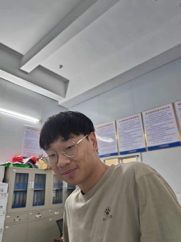 牛子弟的第一张照片--龙岩婚介网