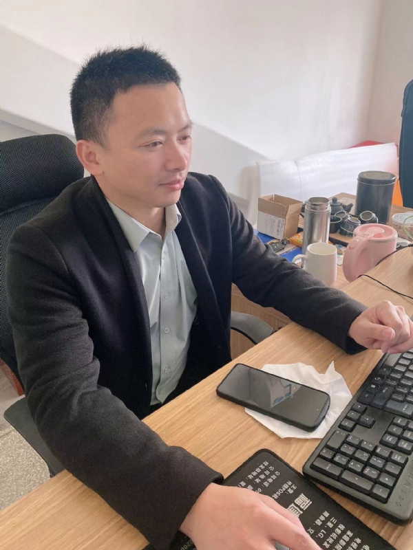 落叶知秋的第一张照片--龙岩婚介网
