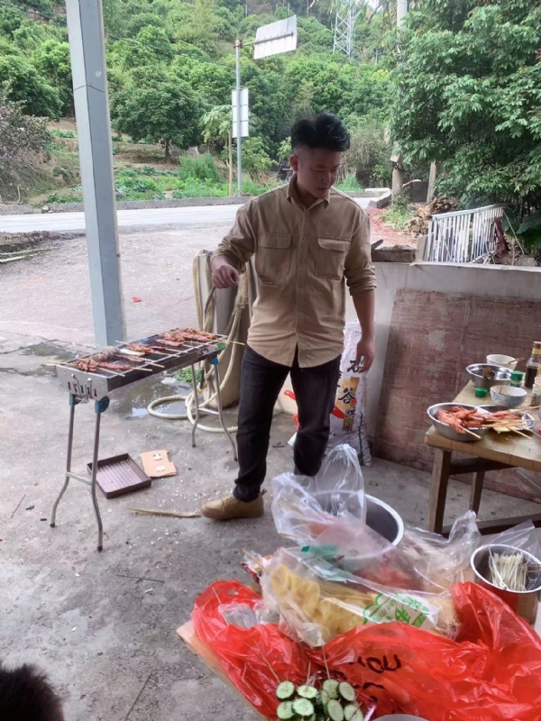 你黑我哟的第一张照片--龙岩婚介网
