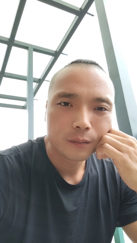 伯爵的第三张照片--龙岩婚介网