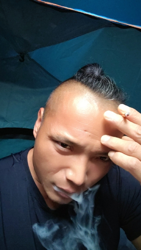 伯爵的第四张照片--龙岩婚介网