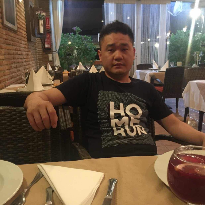 海外游子的第二张照片--龙岩婚介网