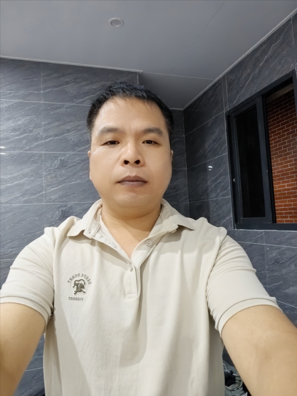 刘两水的第一张照片--龙岩婚介网