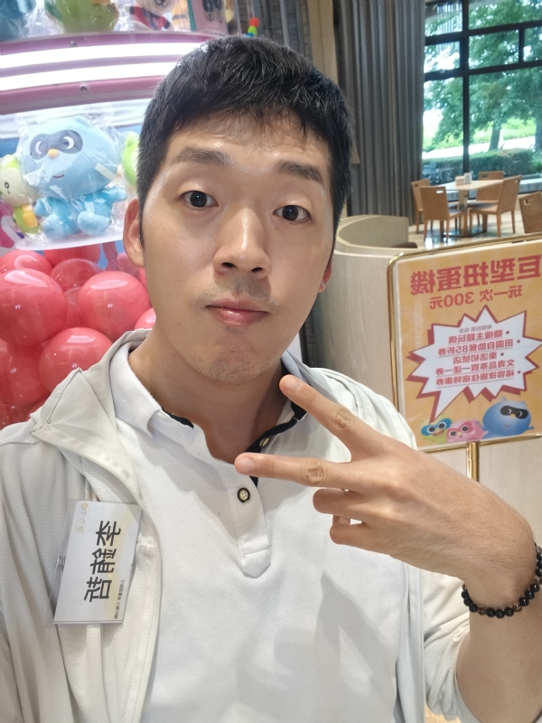 銪哲的第一张照片--龙岩婚介网